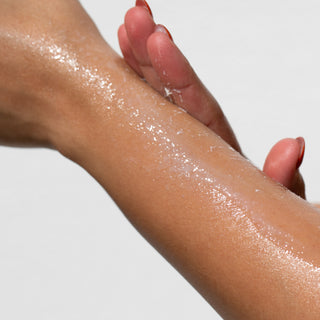 Sexapeel spray on forearm