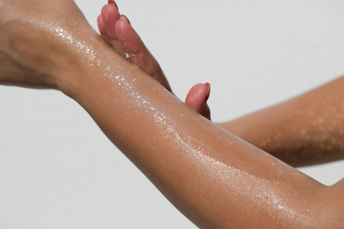 Sexapeel spray on forearm